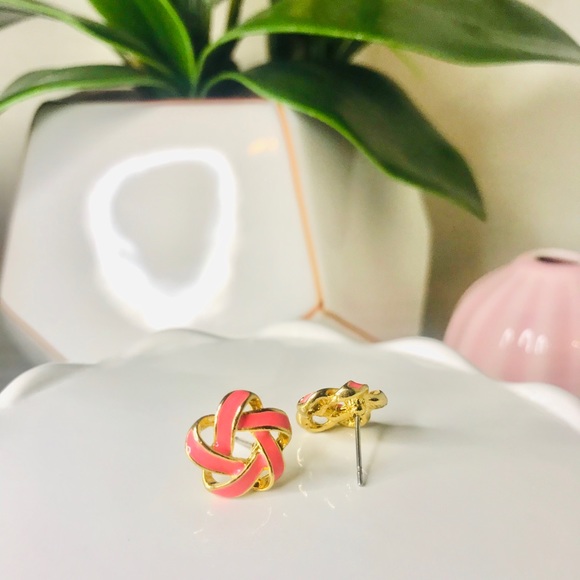 KNOT STUD EARRINGS | FASHION - Picture 2 of 2